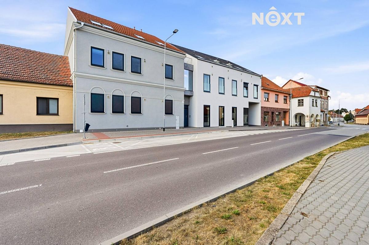 Prodej kanceláře 70 m² – fotografie 2