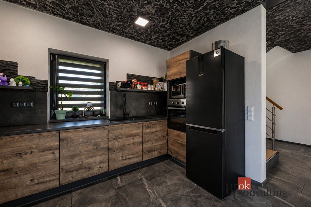 Prodej rodinného domu 123 m², pozemek 1678 m² – fotografie 4