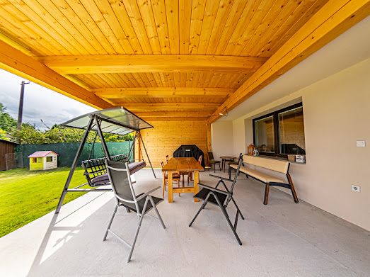 Prodej rodinného domu 400 m², pozemek 2155 m² – fotografie 4