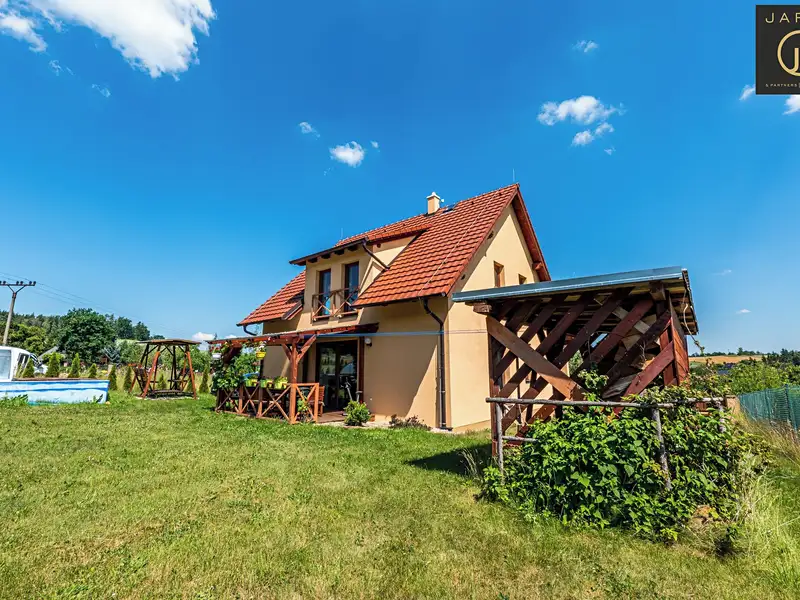 Prodej rodinného domu 130 m², pozemek 1775 m², Heřmaničky – náhled fotky 1