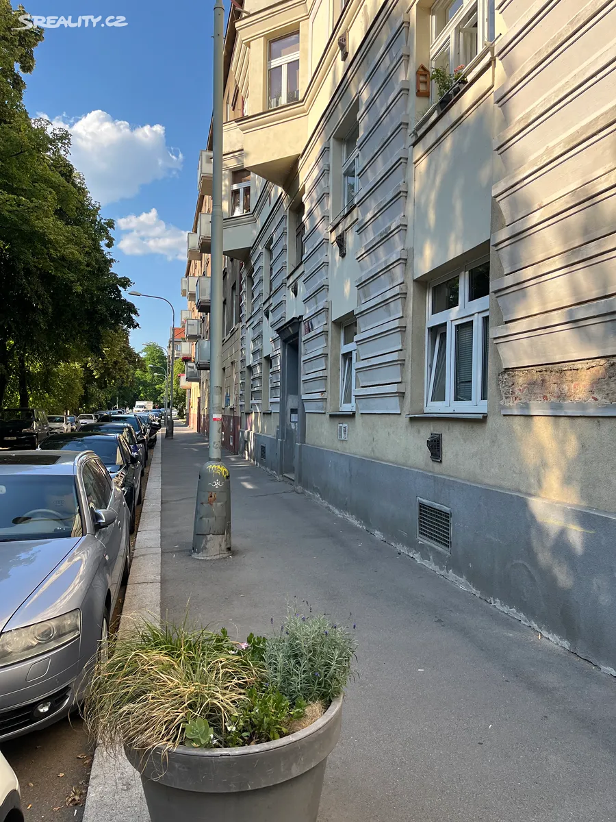 Prodej bytu 2+kk 47 m² – pohled 2