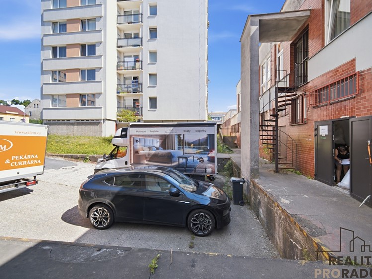 Комерційне приміщення в оренду, 317 м² (28 з 30)