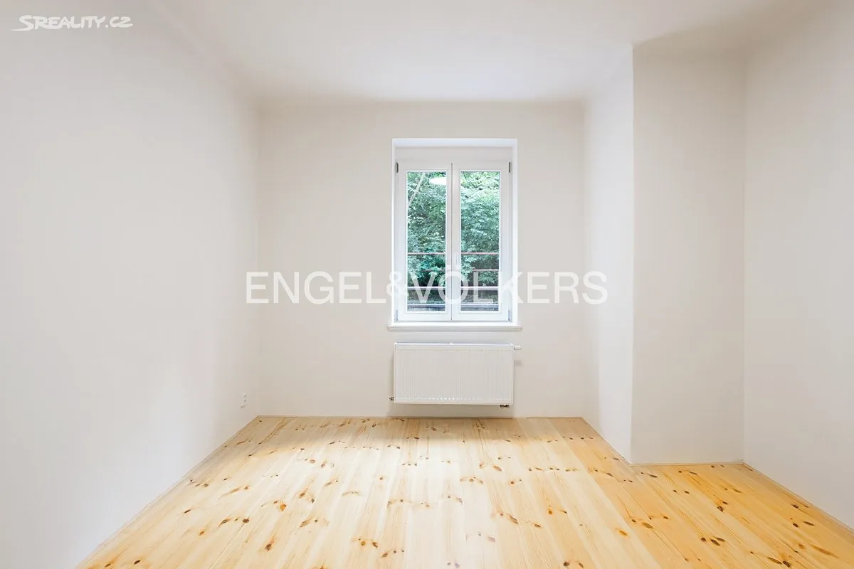 Pronájem bytu 3+kk 82 m² – pohled 5