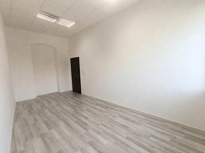 Pronájem komerčního prostoru, 19 m² (2 z 6)