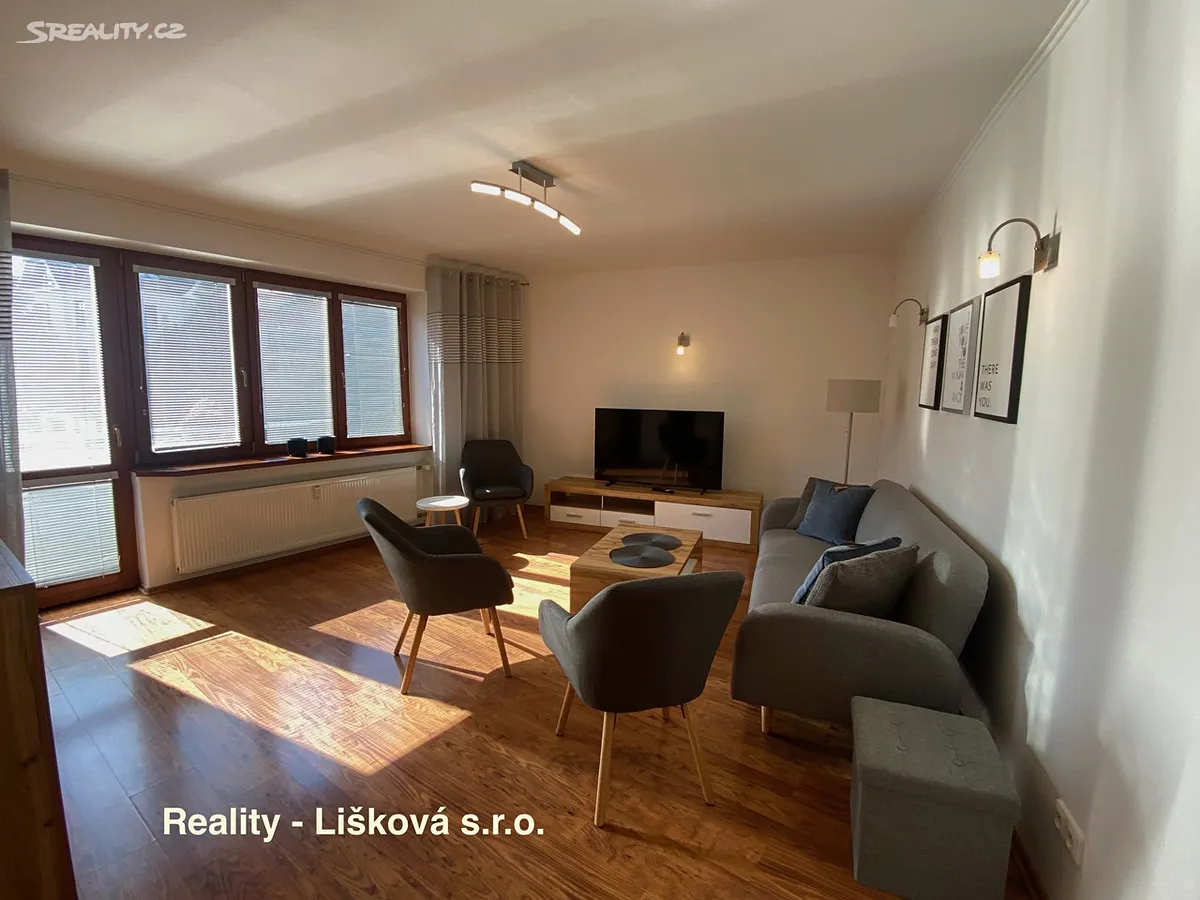 Pronájem bytu 2+1 62 m² – pohled 4