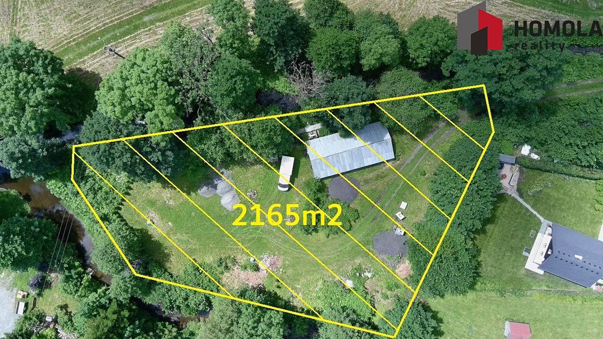 Prodej stavebního pozemku 2165 m²