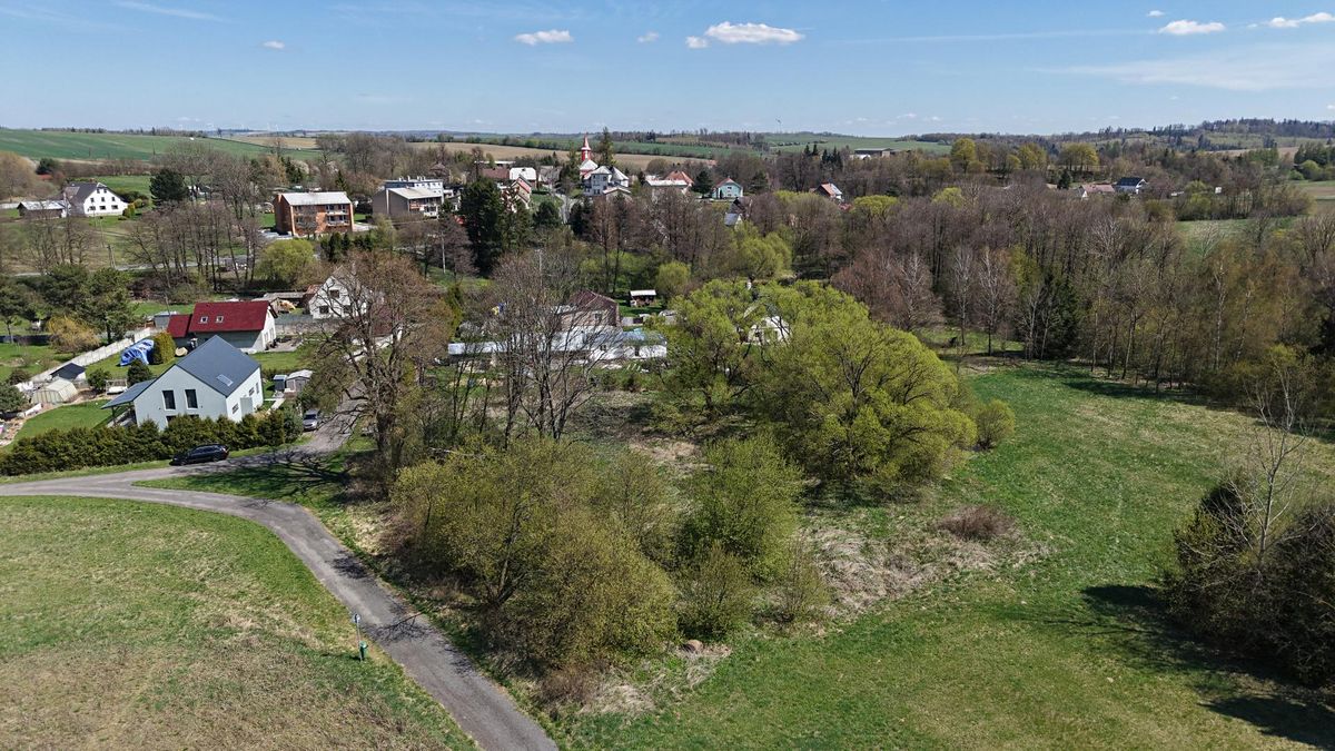 Prodej stavebního pozemku 7315 m² – fotografie 2