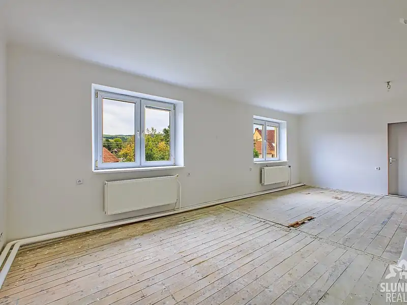 Prodej rodinného domu 247 m², pozemek 391 m², Strání – náhled fotky 3