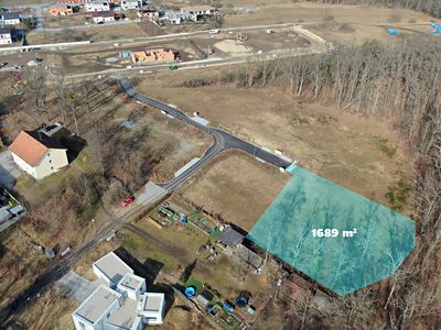 Prodej stavebního pozemku 1689 m²