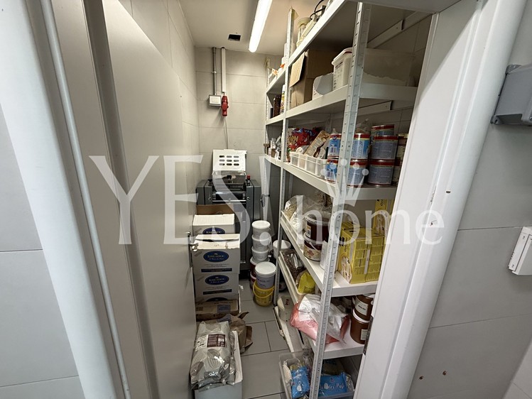 Pronájem komerčního prostoru, 225 m² (26 z 29)