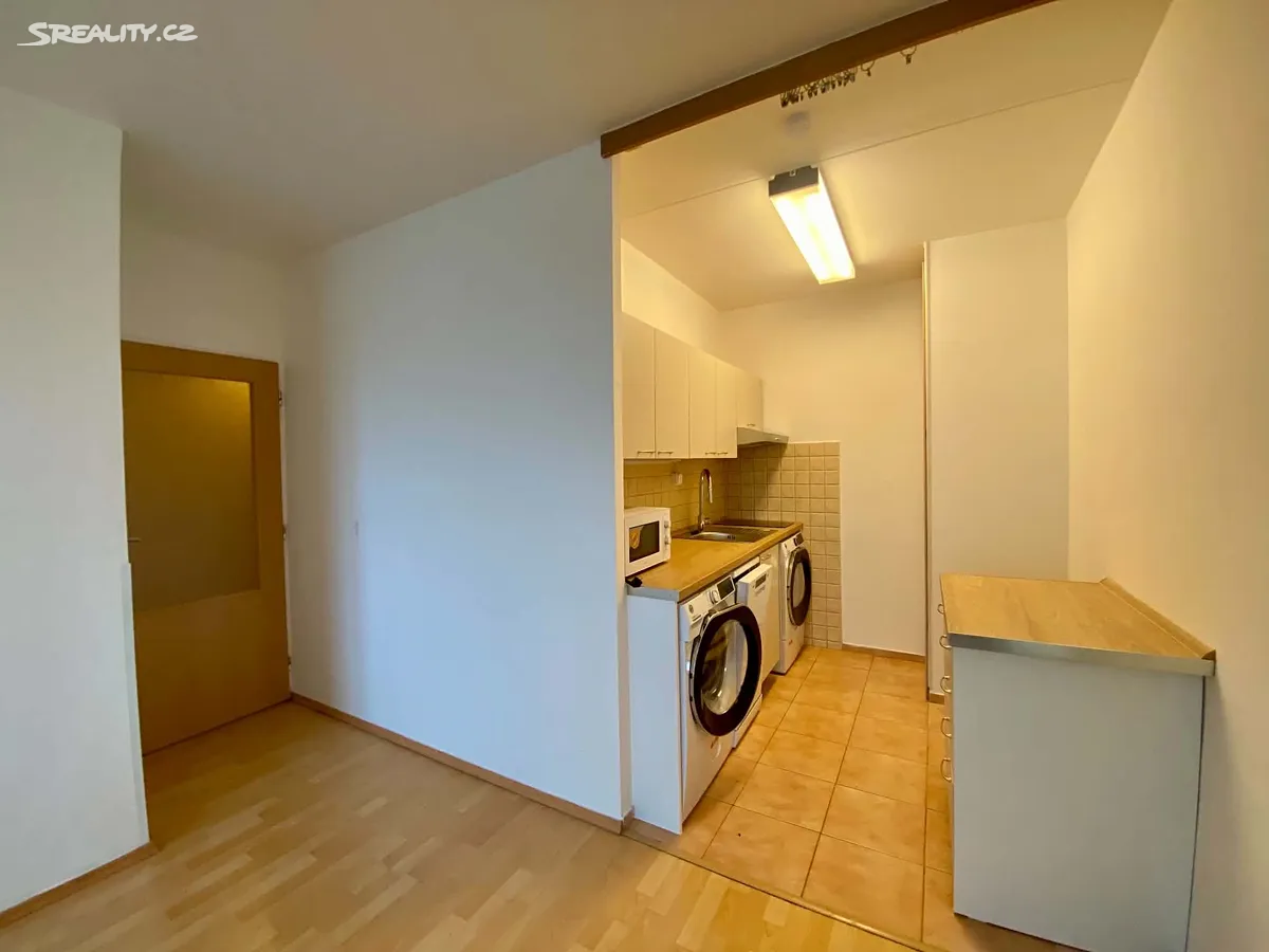 Pronájem bytu 2+kk 46 m², Běhounkova