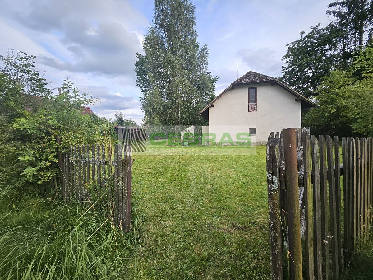 Prodej stavebního pozemku 756 m² – fotografie 3