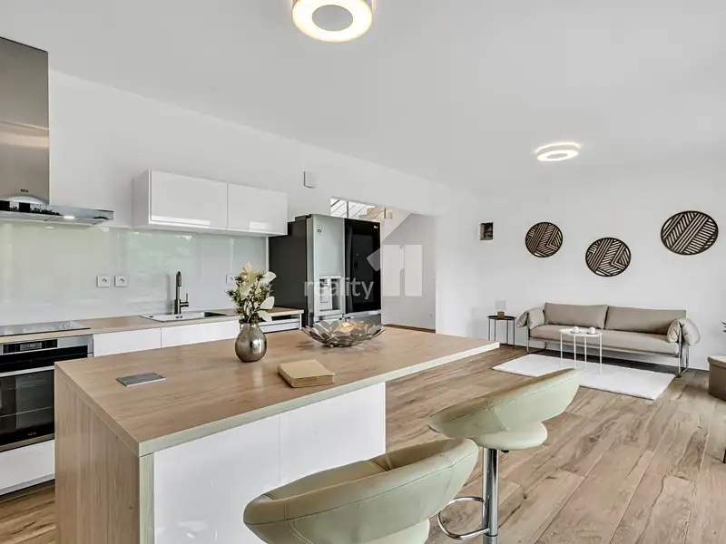 Prodej rodinného domu 200 m², pozemek 919 m², Vysoký Újezd – náhled fotky 3