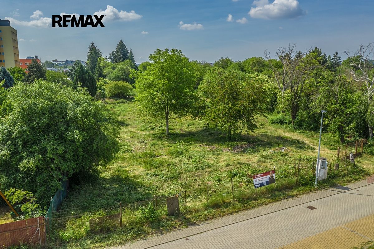 Prodej stavebního pozemku 4940 m²