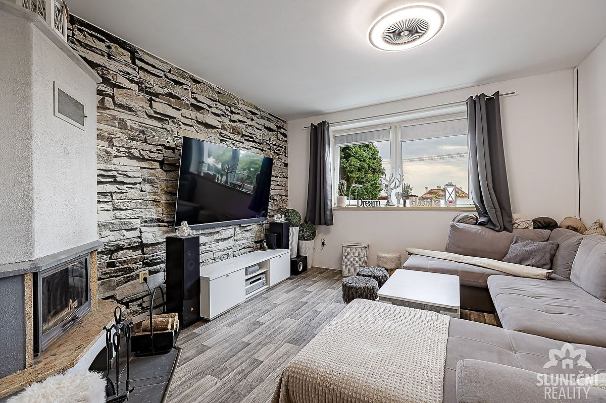 Prodej rodinného domu 127 m², pozemek 728 m² – fotografie 2