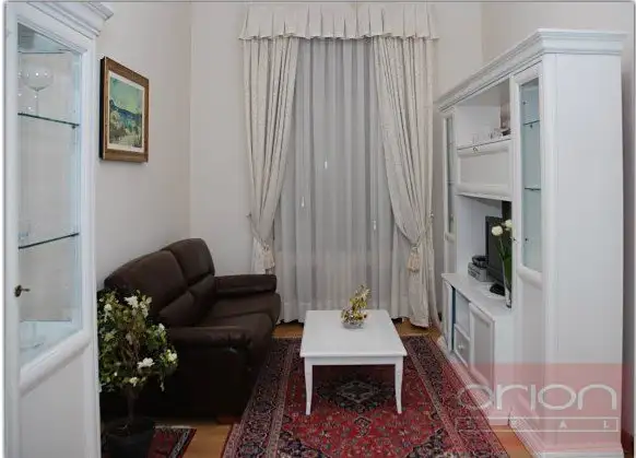 Pronájem bytu 3+kk 76 m², Praha – náhled fotky 2