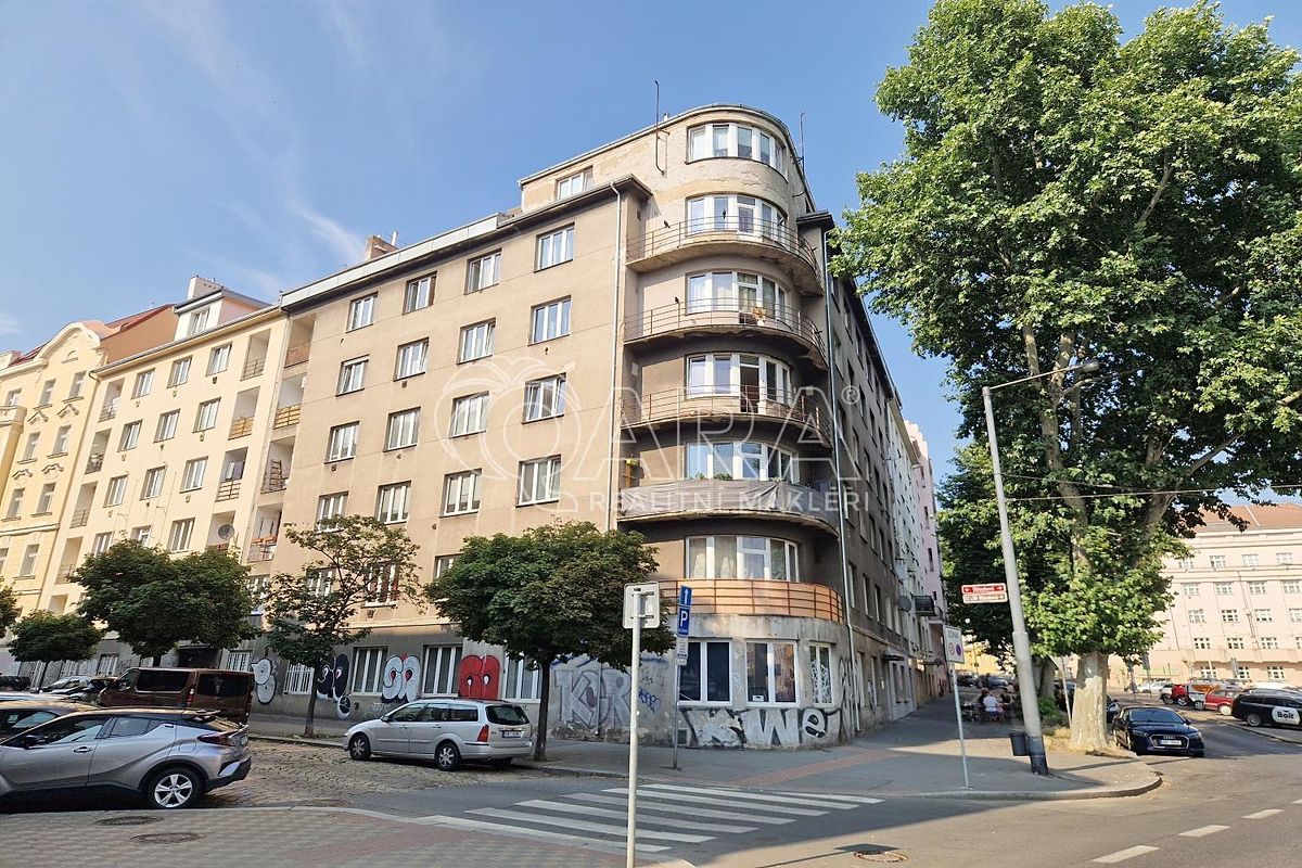 Pronájem bytu 1+1 42 m²