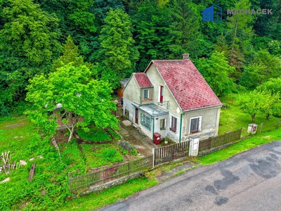 Prodej  rodinného domu 80 m², pozemek 2 349 m²
