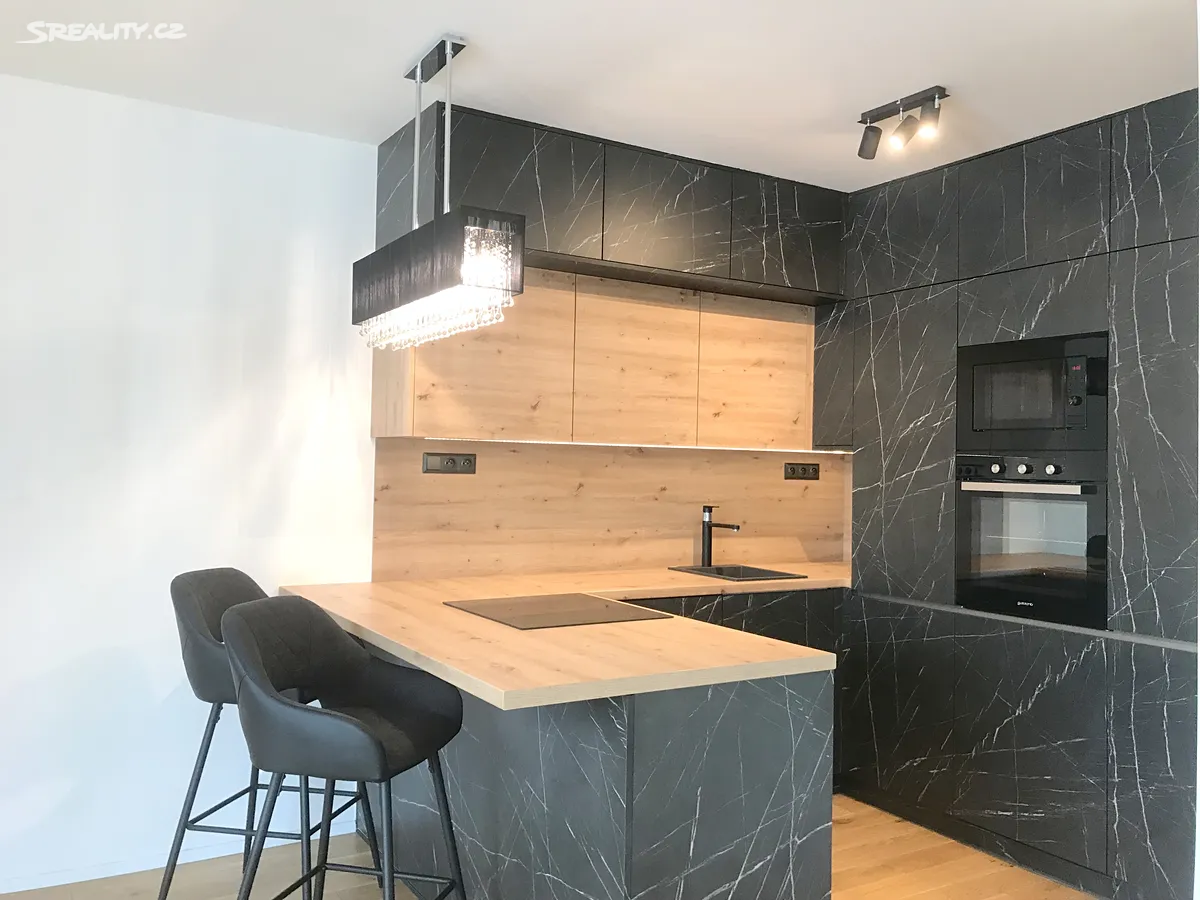 Pronájem bytu 2+kk 56 m², Praha