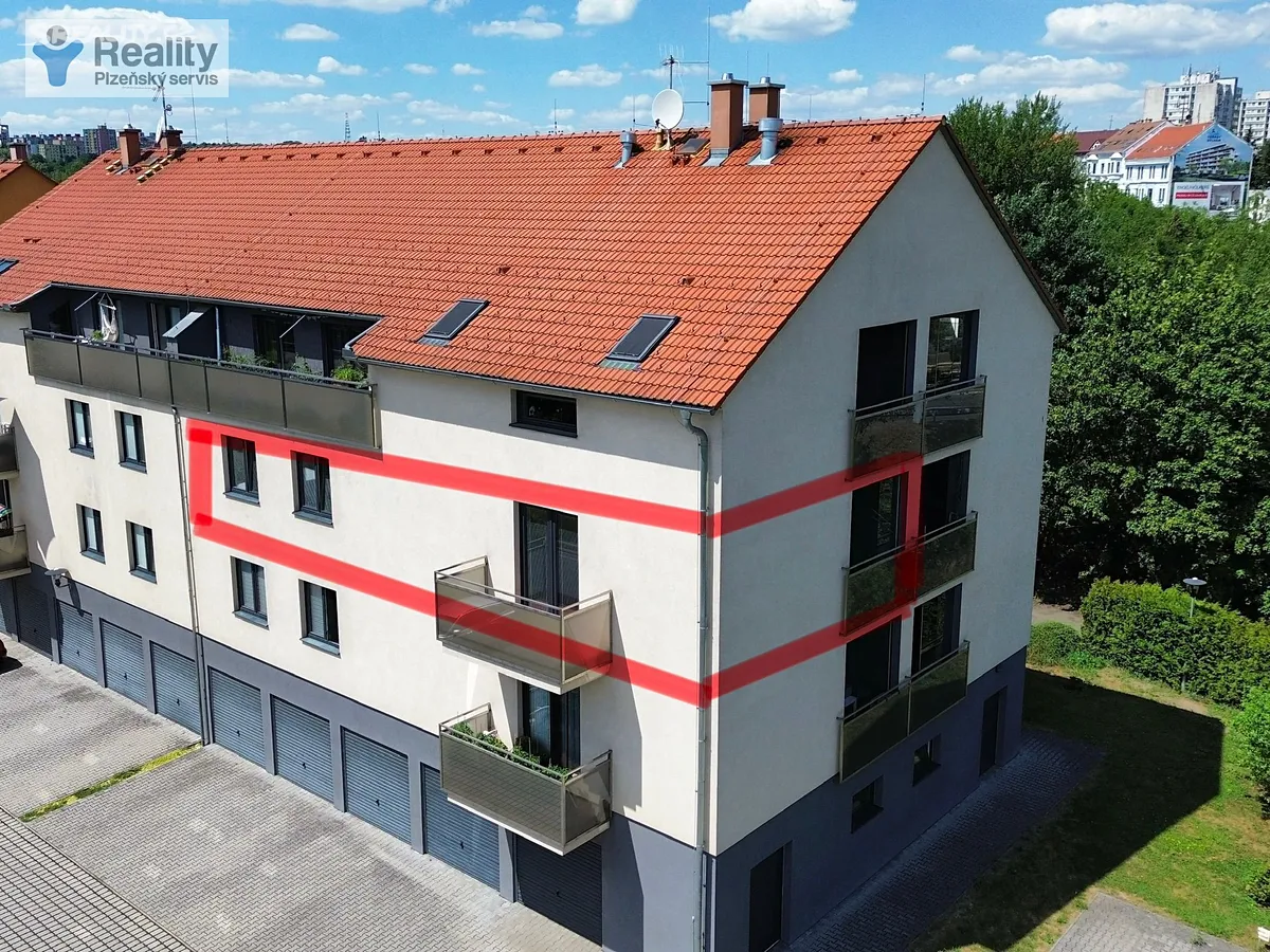 Pronájem bytu 3+kk 94 m² – pohled 3