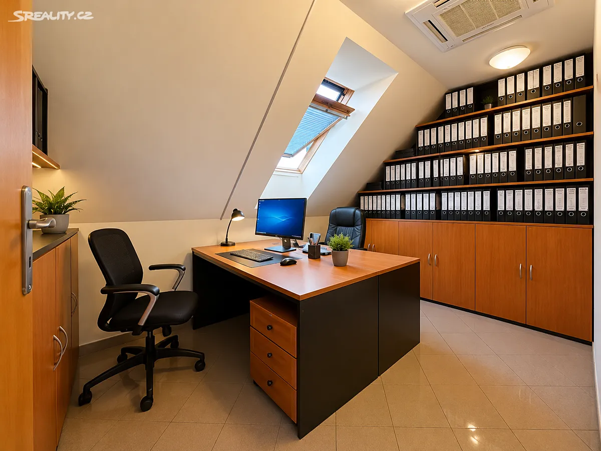 Pronájem kanceláře 62 m² – pohled 5