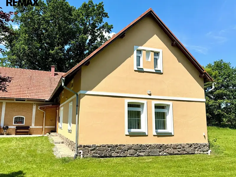 Prodej zemědělské usedlosti 421 m², pozemek 11207 m², Týnec nad Sázavou – náhled fotky 3