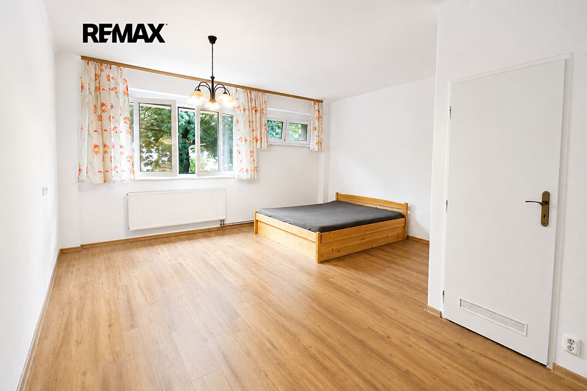 Pronájem bytu 1+1 48 m²
