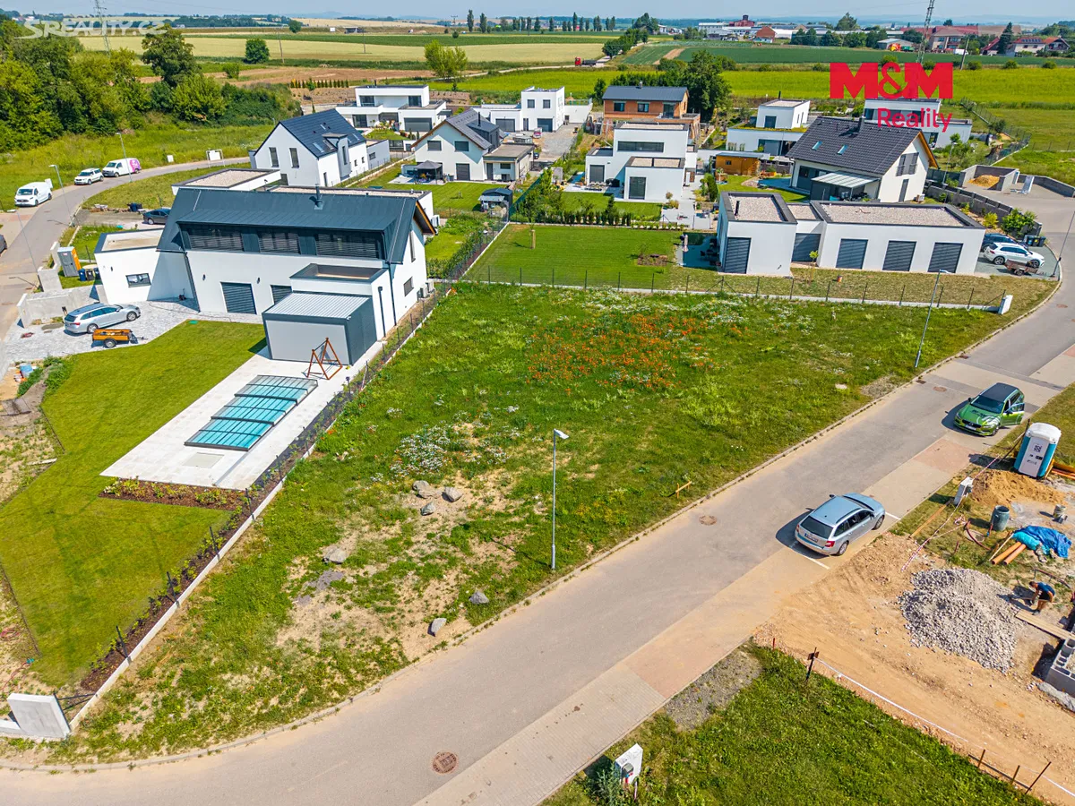 Prodej stavebního pozemku 943 m² - More