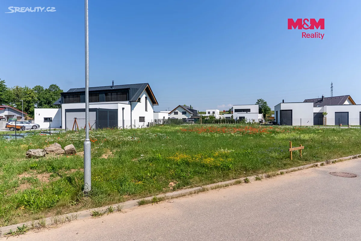 Prodej stavebního pozemku 943 m² - View 3
