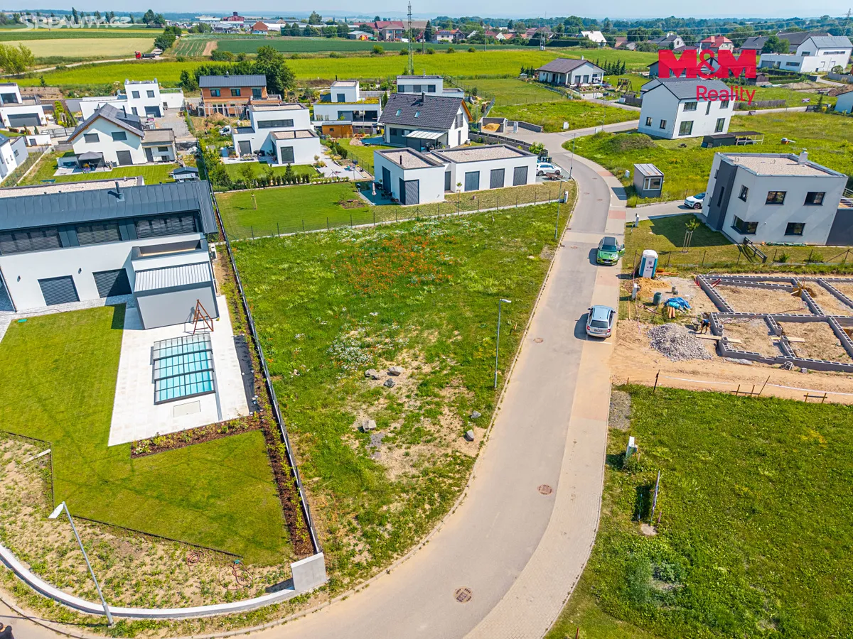 Prodej stavebního pozemku 943 m² - View 5