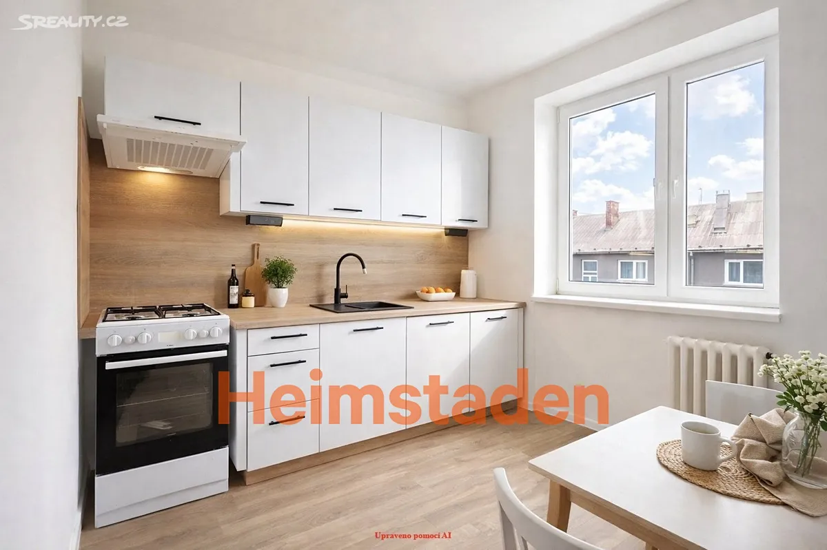 Pronájem bytu 2+1 56 m² – pohled 2