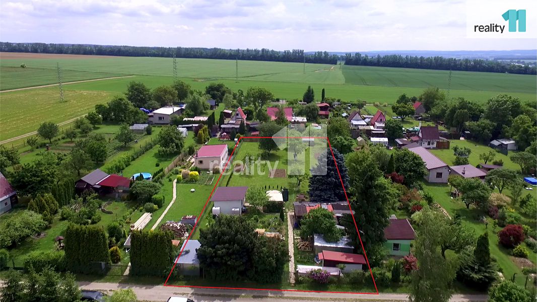 Prodej stavebního pozemku 2136 m²