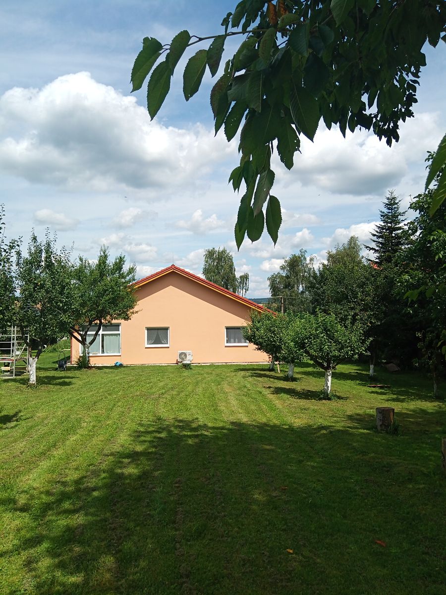 Prodej rodinného domu 170 m², pozemek 1900 m² – fotografie 2