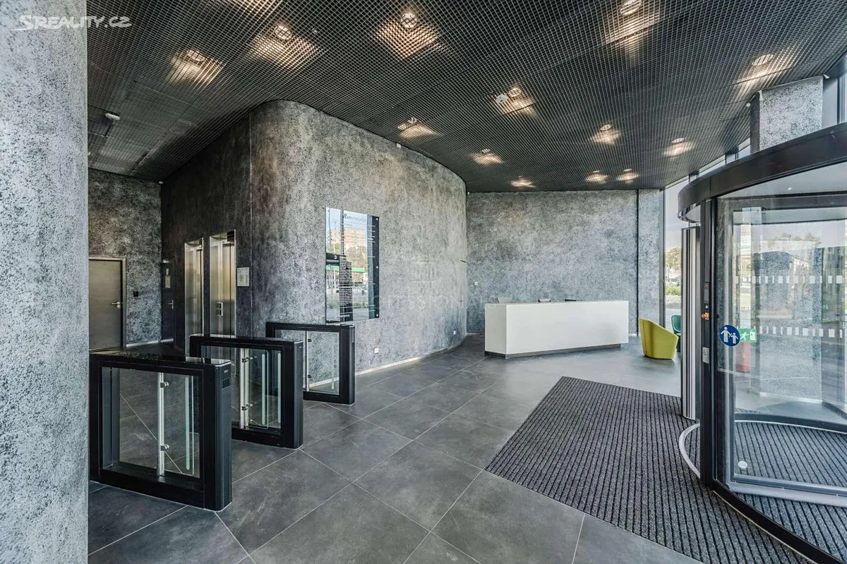 Pronájem kanceláře 447 m² – pohled 2