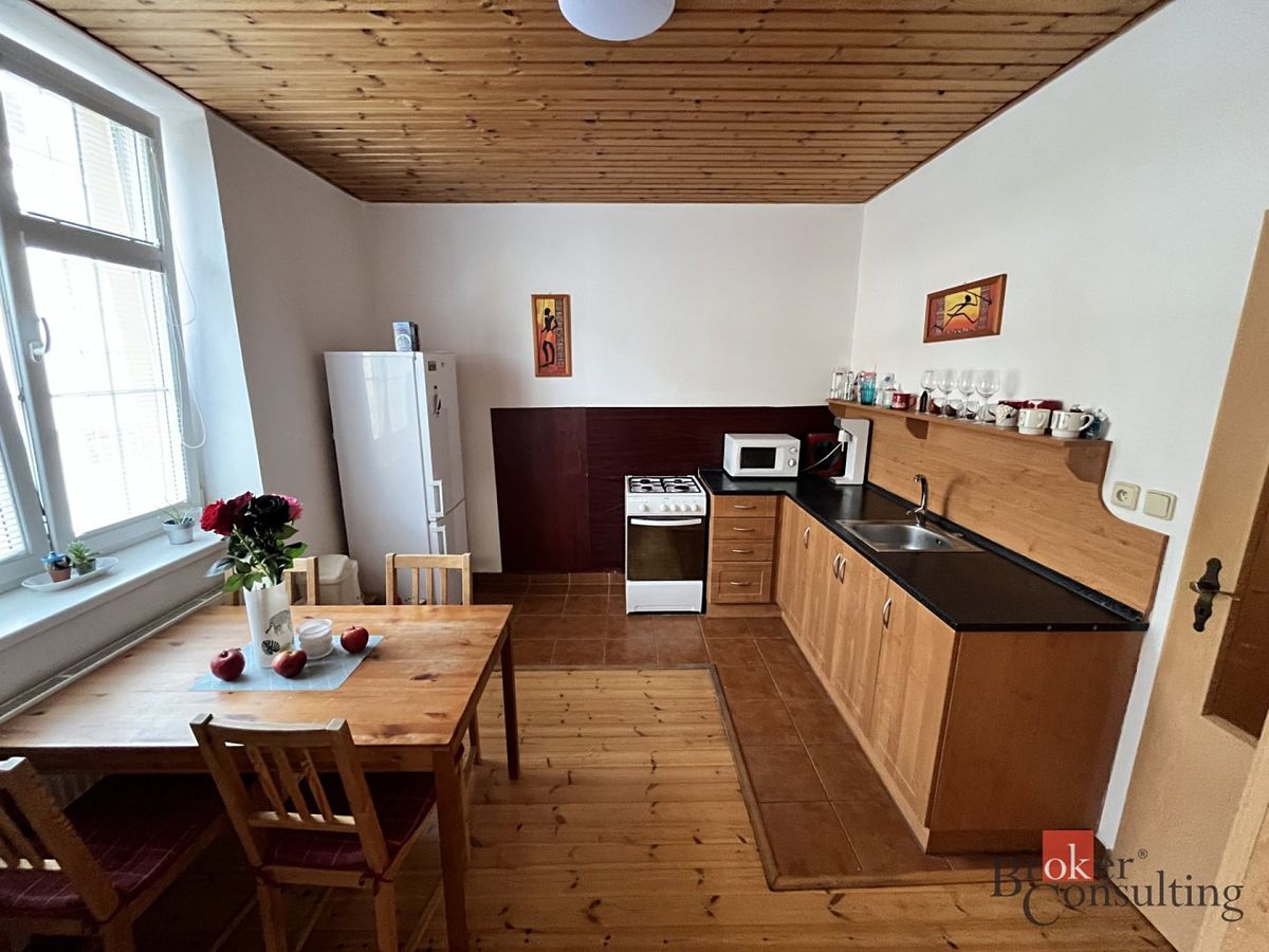 Pronájem bytu 2+kk 46 m² – fotografie 3