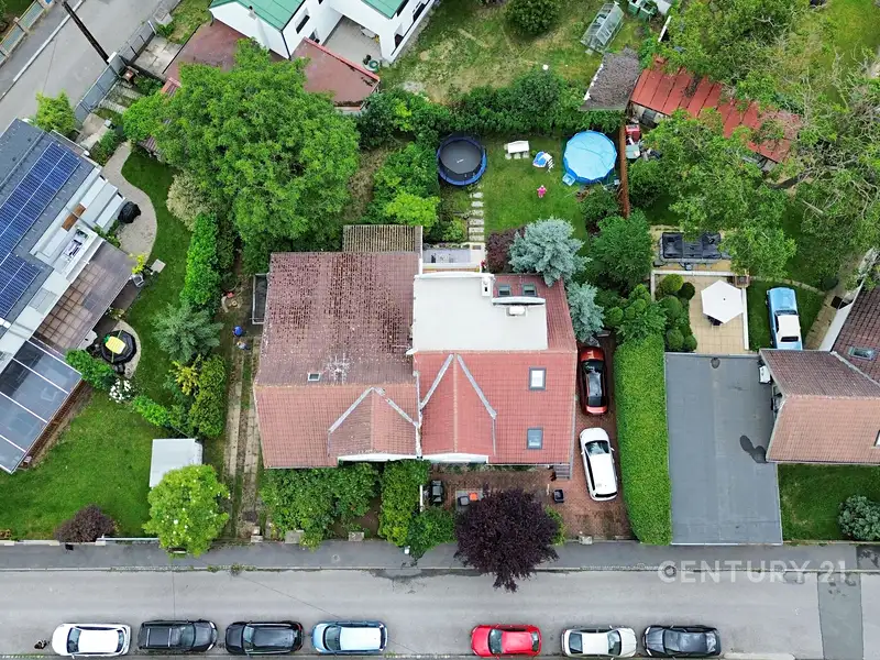 Prodej rodinného domu 110 m², pozemek 398 m², Praha – náhled fotky 2