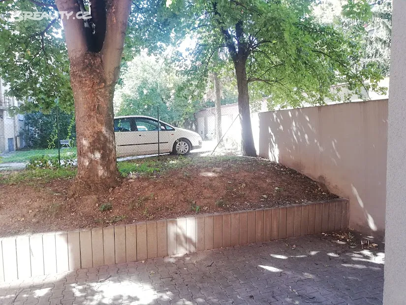 Pronájem bytu 1+kk 23 m² – pohled 3