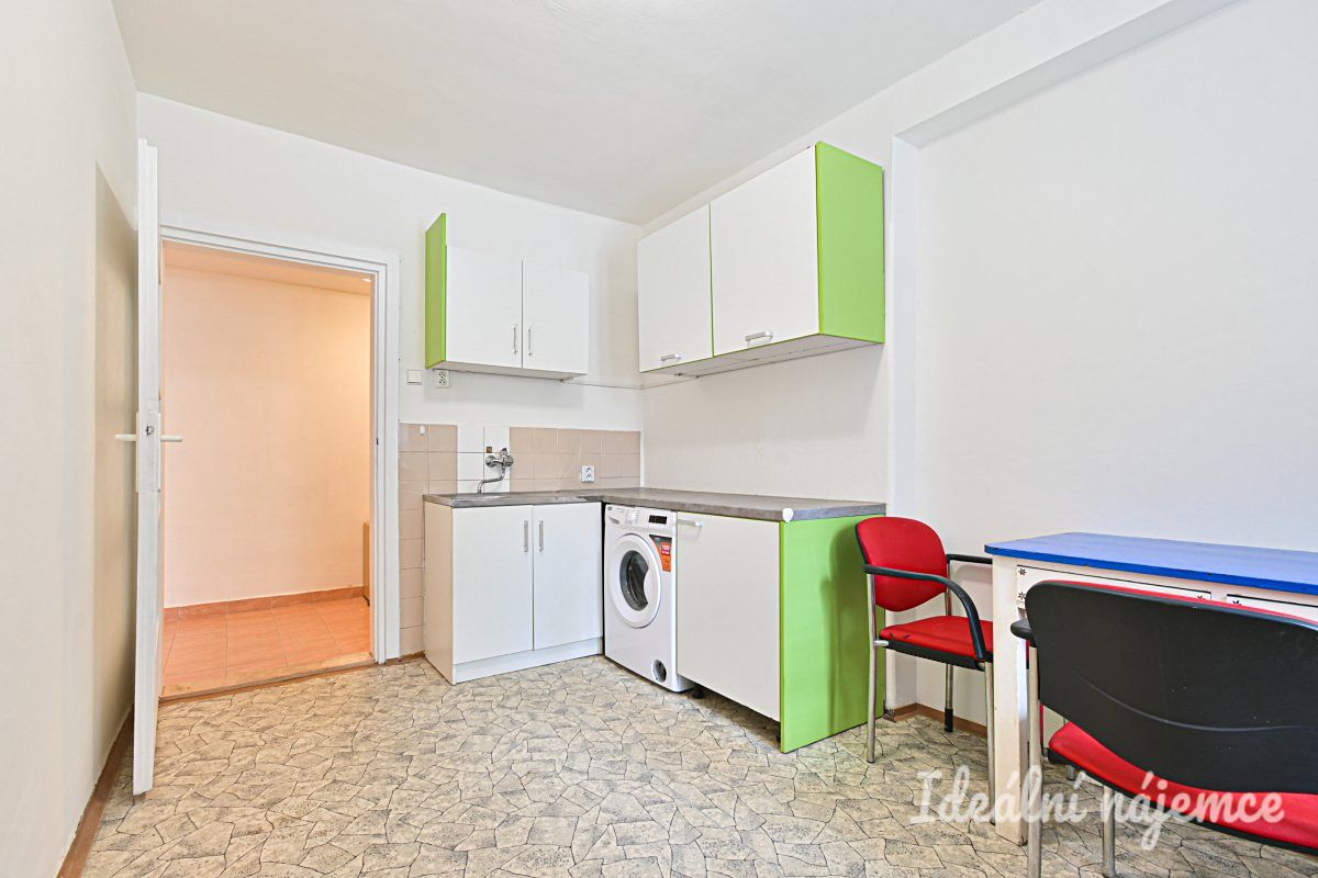 Pronájem bytu 1+1 38 m²