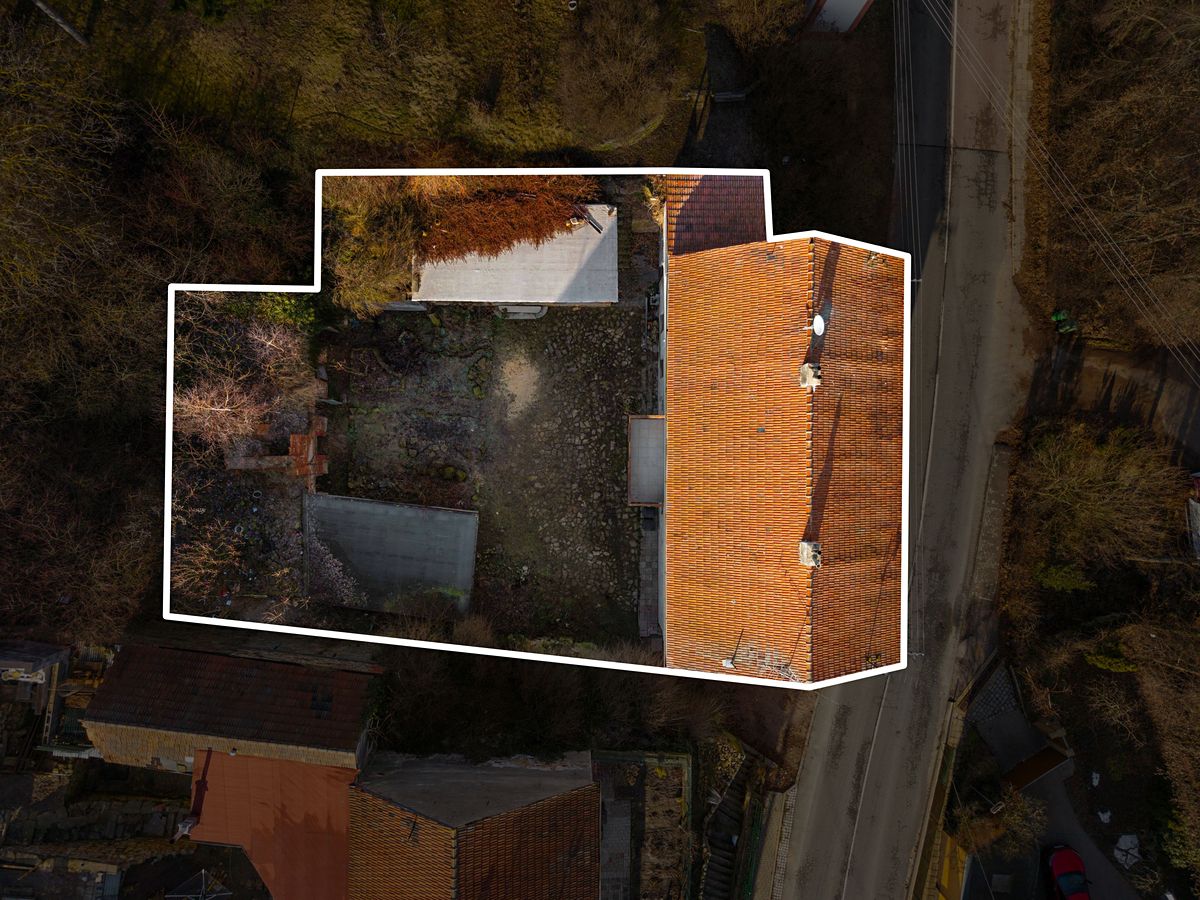 Prodej vícegeneračního domu 250 m², pozemek 596 m² – fotografie 2