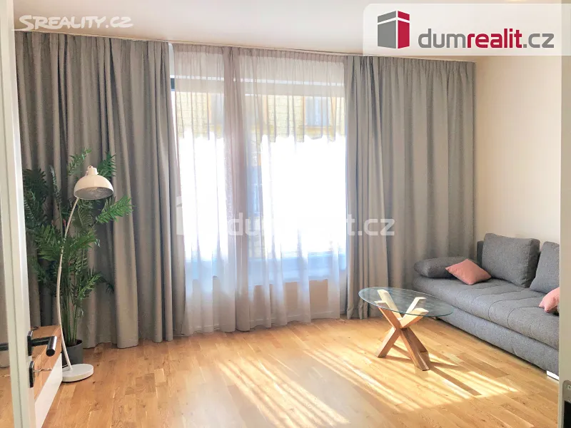Pronájem bytu 1+kk 31 m², Praha