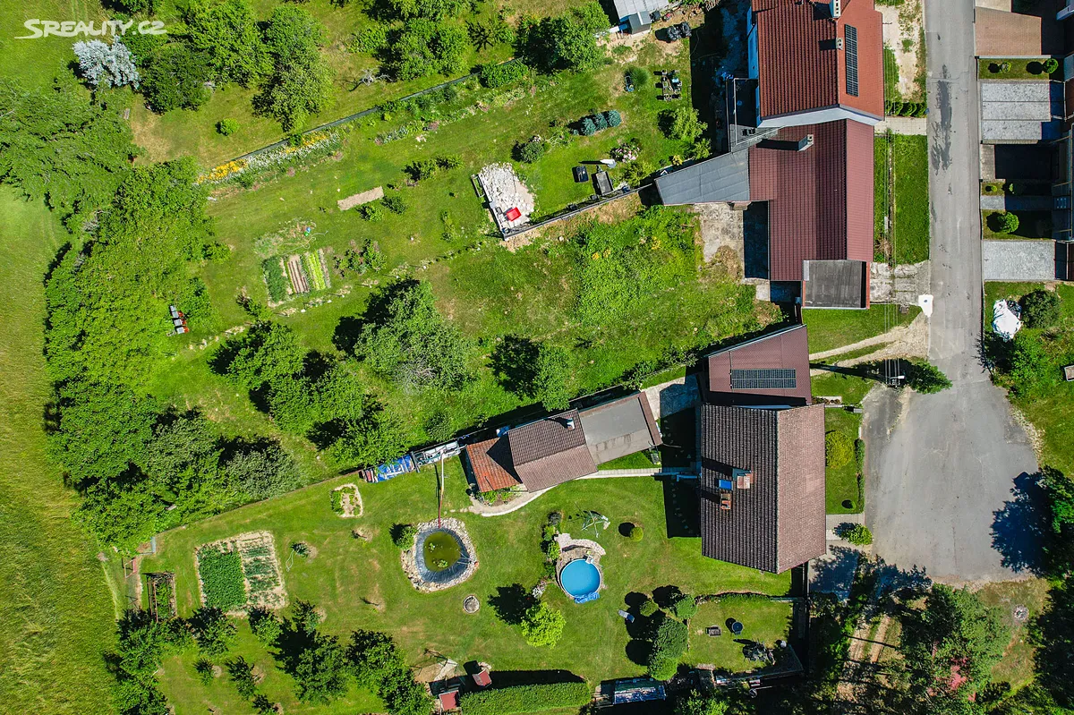 Prodej rodinného domu 96 m², pozemek 1247 m² – pohled 3