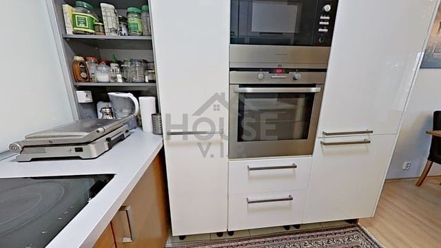 Pronájem bytu 4+kk 99 m²