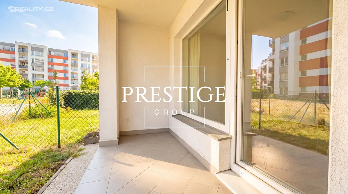 Pronájem bytu 1+kk 40 m² - Widok 2
