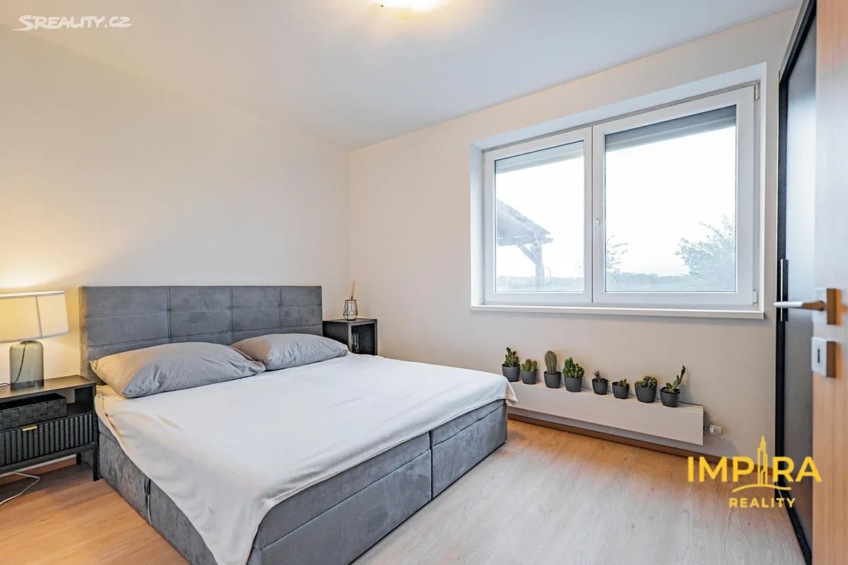 Pronájem bytu 2+kk 45 m² – pohled 3