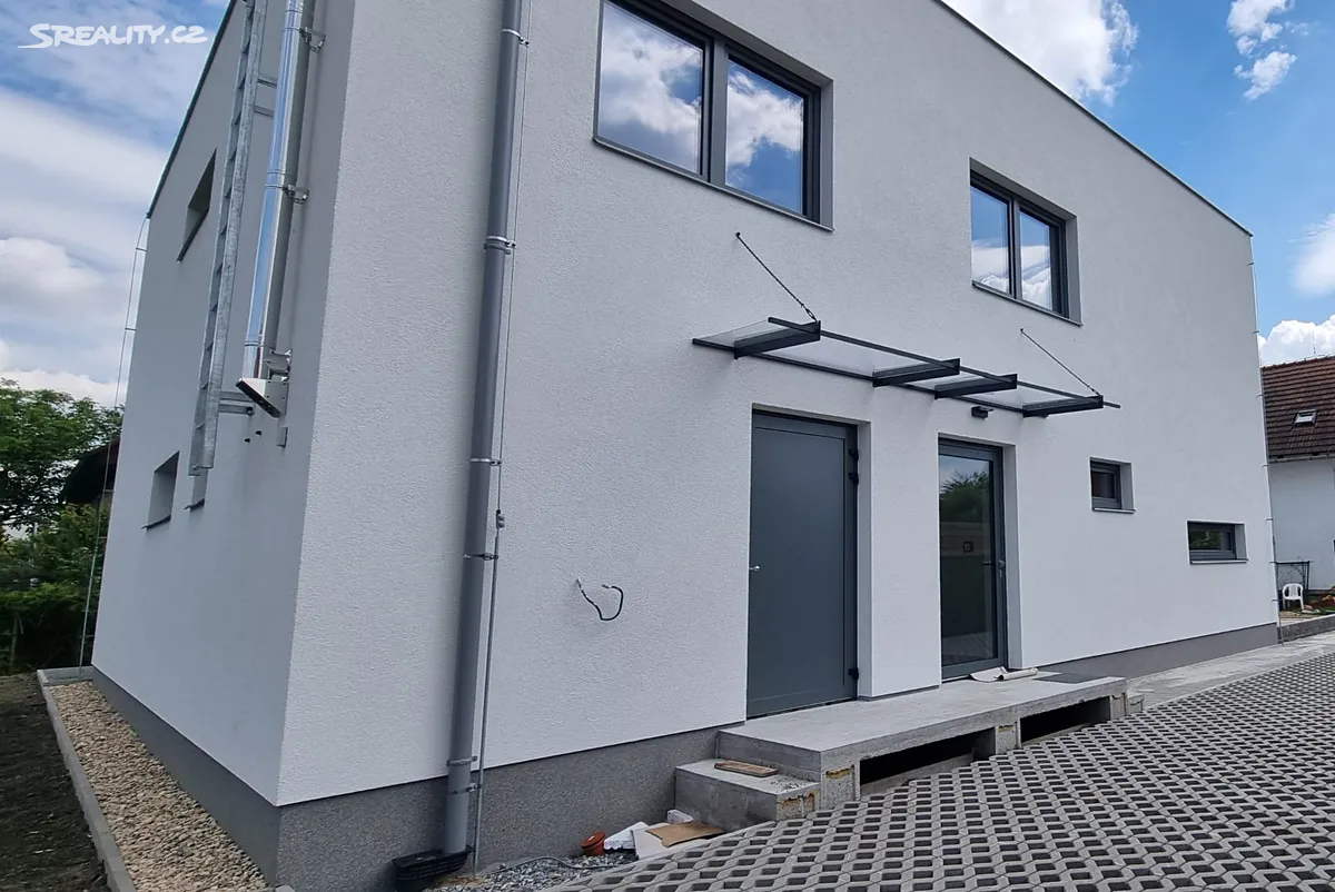 Prodej bytu 3+kk 80 m² – pohled 3