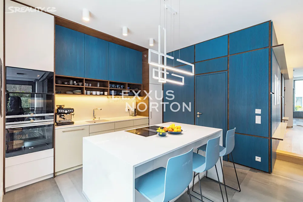 Prodej vily 285 m², pozemek 423 m² – pohled 4