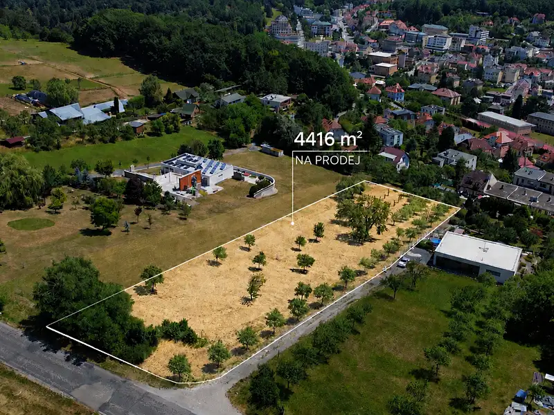 Prodej stavebního pozemku 4416 m², Luhačovice – náhled fotky 1