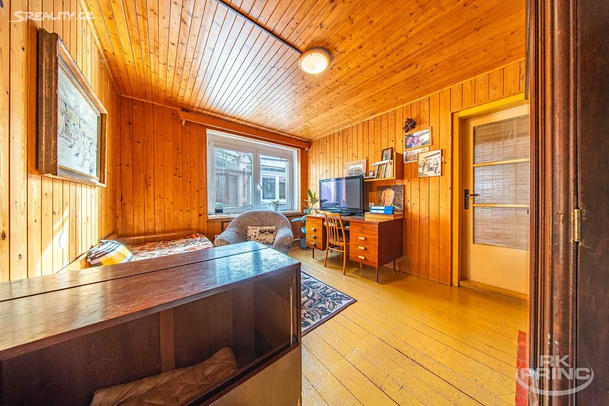 Prodej rodinného domu 140 m², pozemek 322 m² – další