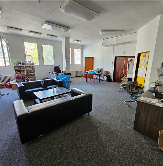 Pronájem obchodního prostoru 128 m² – fotografie 2