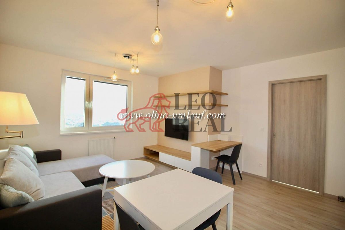 Pronájem bytu 2+kk 63 m² – fotografie 5